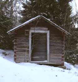 Spruthuset byggdes på 1870-talet och användes fram till sekelskiftet till att förvara byarnas brandredskap.